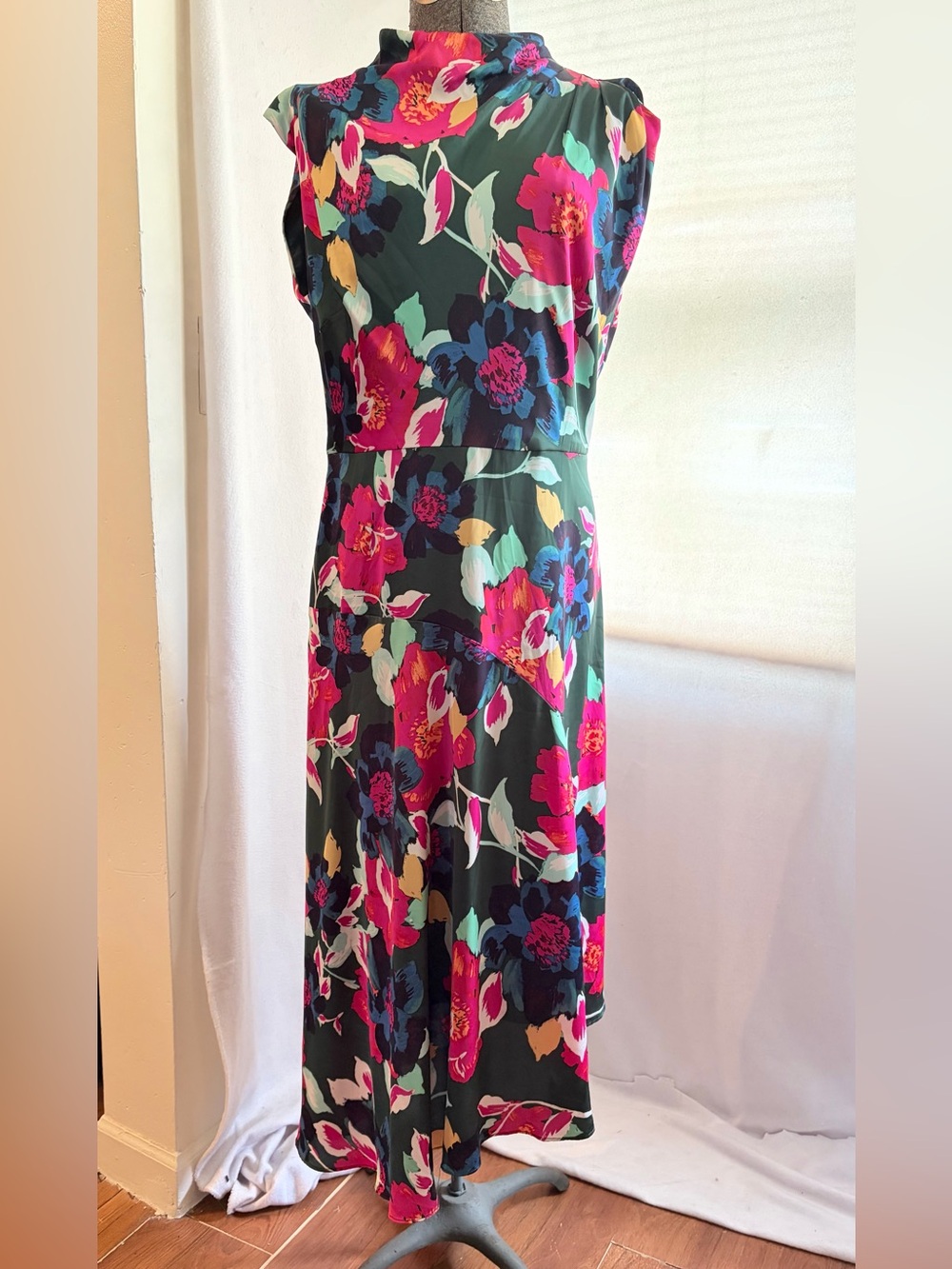 Maggy London Finley floral print midi dress